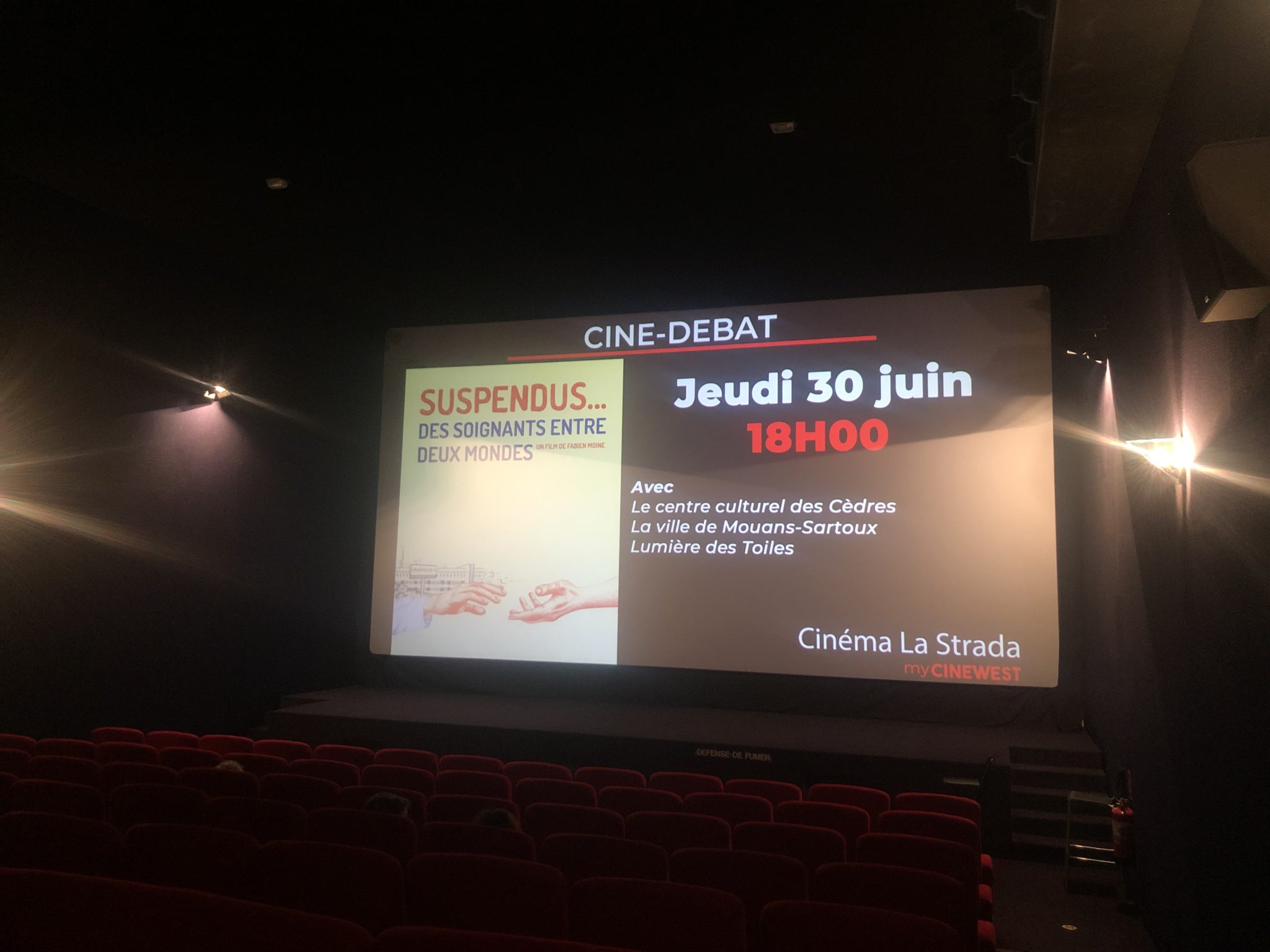 Projection débat du film « Suspendus » au cinéma la Strada de Mouans Sartoux. REINFOCOVID Projection débat du film « Suspendus » au cinéma la Strada de Mouans Sartoux. REINFOCOVID